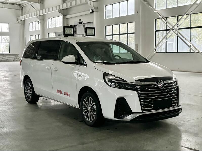 别克GL8指挥车